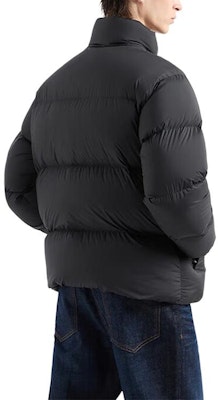 EMPORIO ARMANI Chaqueta Negra Acolchada con Cremallera y Logo Patch. 6D1BF6-1NQTZ-0999 Details for EMPORIO ARMANI Chaqueta Negra Acolchada con Cremallera y Logo Patch. 6D1BF6-1NQTZ-0999