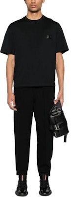 Emporio Armani Celana Kasual Hitam Solid Mid-Rise Tapered Elastis 3D1P75-1JHSZ-0999 Lookbook Emporio Armani Celana Kasual Hitam Solid Mid-Rise Tapered Elastis 3D1P75-1JHSZ-0999