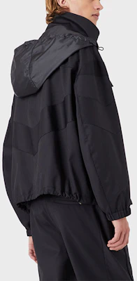 EMPORIO ARMANI Black Striped Long-Sleeve Hooded Jacket SS22. I1R530-I1016-922 Shop EMPORIO ARMANI Black Striped Long-Sleeve Hooded Jacket SS22. I1R530-I1016-922