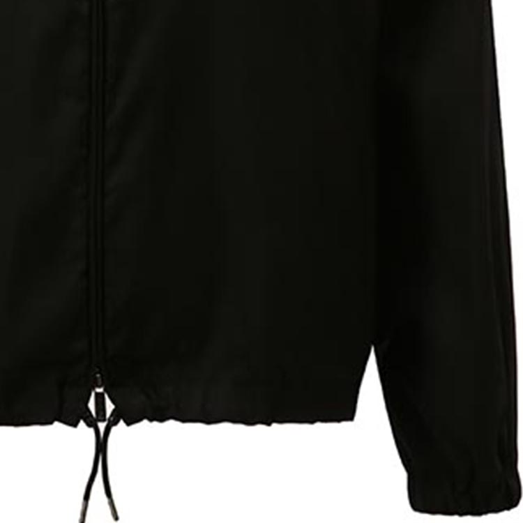 Sizing EMPORIO ARMANI Jaket Hoodie Hitam dengan Resleting dan Tali Serut. B1R380-B1320-999