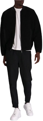 Emporio Armani Jaket Hitam Zip-Up Logo dengan Kolar Baseball. 3D1ML5-1JHSZ-0999 Lookbook Emporio Armani Jaket Hitam Zip-Up Logo dengan Kolar Baseball. 3D1ML5-1JHSZ-0999