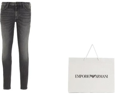 Emporio Armani Seluar Jeans Kelabu Slim Fit Pudar dengan Poket Zip Sisi. 6R1J06-1D05Z-0006 Lookbook Emporio Armani Seluar Jeans Kelabu Slim Fit Pudar dengan Poket Zip Sisi. 6R1J06-1D05Z-0006