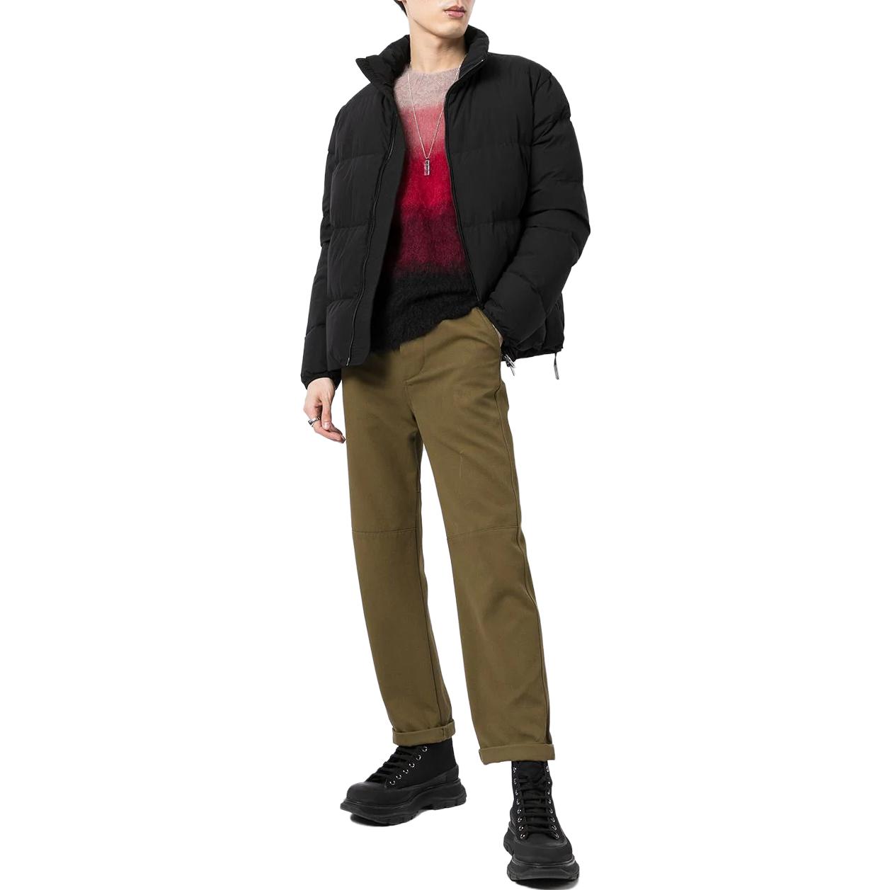 Lookbook Chaqueta Negra Emporio Armani Plumón de Manga Larga con Cremallera y Cuello Alto. 8N1BQ3-1NLRZ-0999