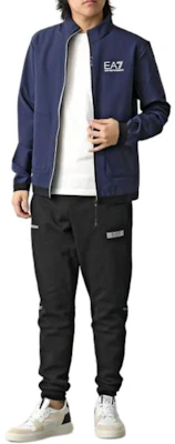 Emporio Armani 藍色Logo拉鍊外套。 3DPB22-PNFRZ-1554 Lookbook Emporio Armani 藍色Logo拉鍊外套。 3DPB22-PNFRZ-1554