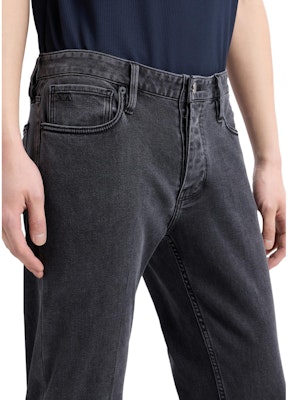 EMPORIO ARMANI 低腰修身直筒黑色牛仔褲 6D1J75-1DTPZ-0006 Details for EMPORIO ARMANI 低腰修身直筒黑色牛仔褲 6D1J75-1DTPZ-0006
