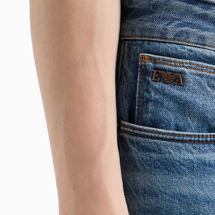 EMPORIO ARMANI  Low-Rise Slim Fit Washed Denim Jeans Blue. 6D1J06-1D97Z-0942 圖 4