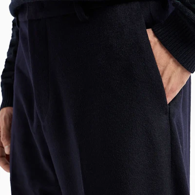 EMPORIO ARMANI Seluar Biru Navy Tengah Tinggi Kasual dengan Poket Berzip 6D1P67-1NUVZ-0920 Sizing EMPORIO ARMANI Seluar Biru Navy Tengah Tinggi Kasual dengan Poket Berzip 6D1P67-1NUVZ-0920