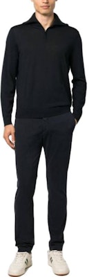 EMPORIO ARMANI Sweater Rajut Navy Blue dengan Logo Bordir. 6R1MXF-1MNFZ-F904 Lookbook EMPORIO ARMANI Sweater Rajut Navy Blue dengan Logo Bordir. 6R1MXF-1MNFZ-F904