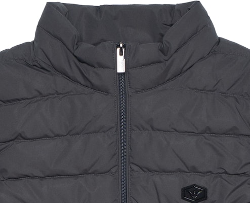 Emporio Armani 铁灰色菱格羽绒马甲 8N1BQ1-1NLRZ-0633 Purchase Emporio Armani 铁灰色菱格羽绒马甲 8N1BQ1-1NLRZ-0633
