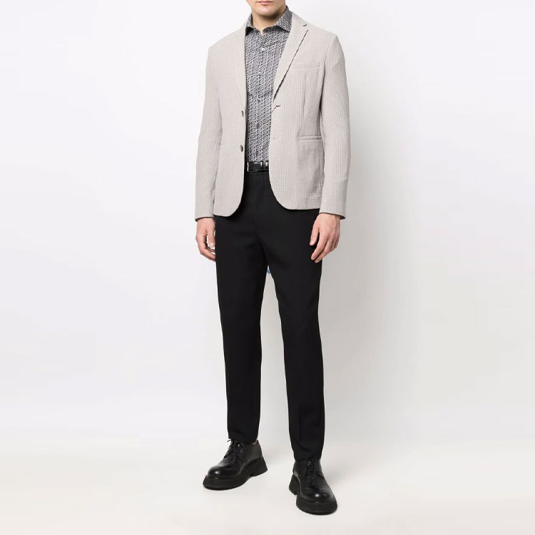 Lookbook EMPORIO ARMANI 修身单排扣西装外套 棕色 SS22. I1G620-I1202-118