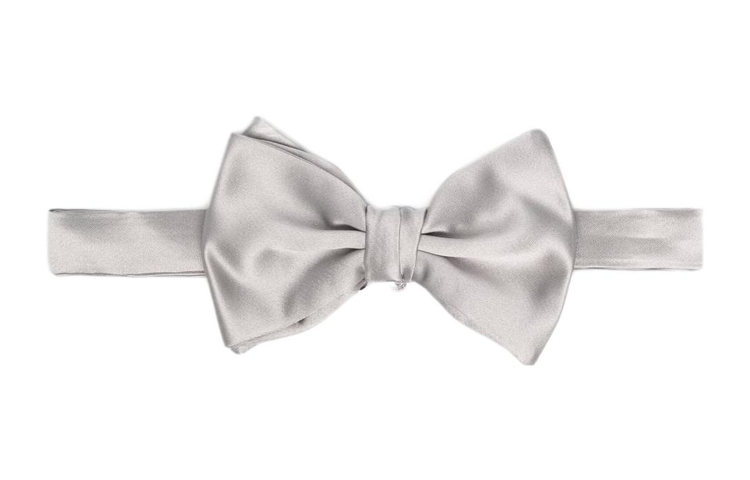 Emporio Armani  Solid Silk Bow Tie in Minimalist Style 340031CC19700017
