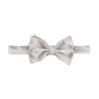 Emporio Armani Solid Silk Bow Tie in Minimalist Style 340031CC19700017