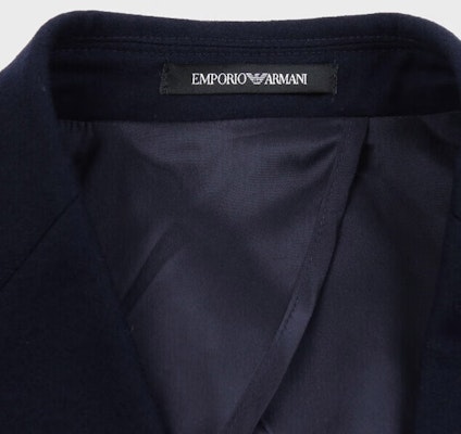 엠포리오 아르마니 솔리드 네이비 싱글 브레스티드 블레이저 재킷 H31G43-C1062-922 Purchase 엠포리오 아르마니 솔리드 네이비 싱글 브레스티드 블레이저 재킷 H31G43-C1062-922