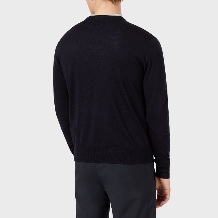 Purchase Suéter Negro Emporio Armani Cuello Redondo con Pequeño Patrón. 3H1MXB-1MVQZ-999