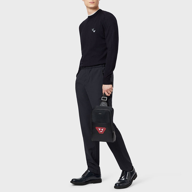 Details for Suéter Negro Emporio Armani Cuello Redondo con Pequeño Patrón. 3H1MXB-1MVQZ-999