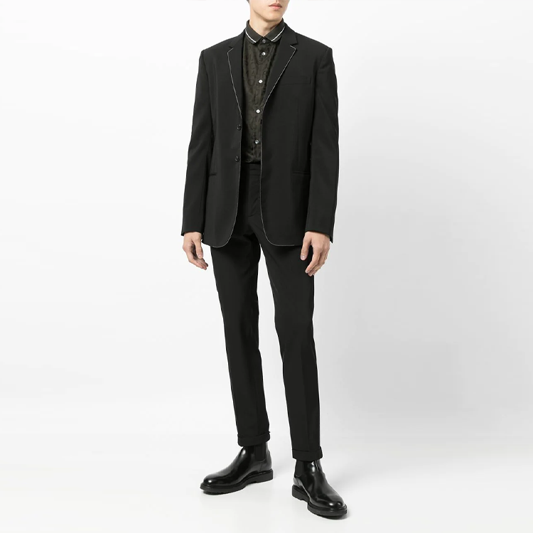 Lookbook EMPORIO ARMANI Kemeja Lengan Panjang Logo Hitam FW21 Button-Up 6K1CD2-1NI5Z-F502