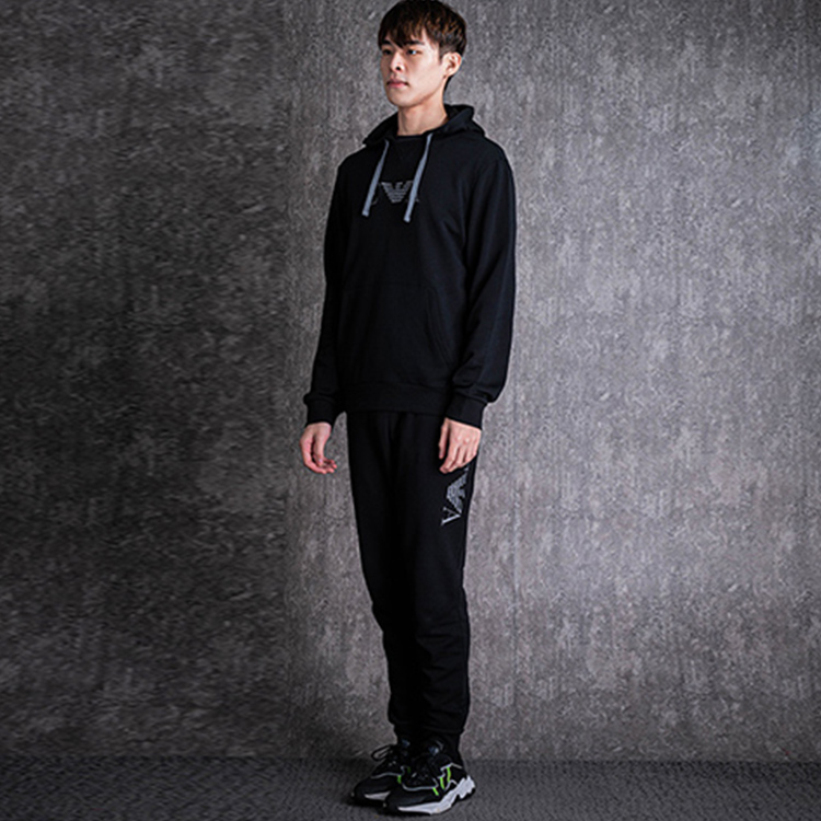 Emporio Armani Black Hoodie with Embroidered Logo 111753-0A571-00020 圖 4