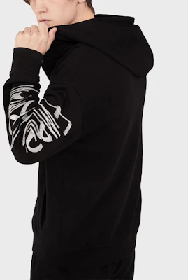 Emporio Armani 黑色滿版Logo連帽拉鍊外套 6K1MCT-1JHSZ-0068 Shop Emporio Armani 黑色滿版Logo連帽拉鍊外套 6K1MCT-1JHSZ-0068