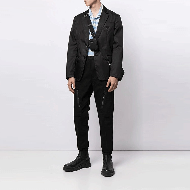 Lookbook Emporio Armani 黑色弹力休闲锥形裤。 3K1PN9-1NJ5Z-0999