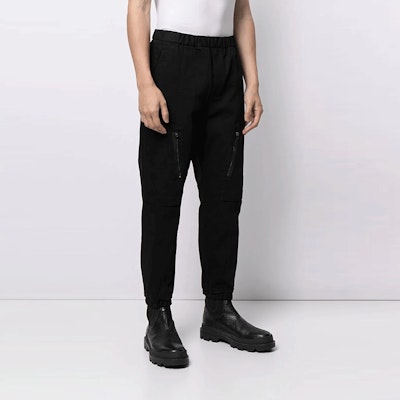 Emporio Armani 黑色弹力休闲锥形裤。 3K1PN9-1NJ5Z-0999 Purchase Emporio Armani 黑色弹力休闲锥形裤。 3K1PN9-1NJ5Z-0999