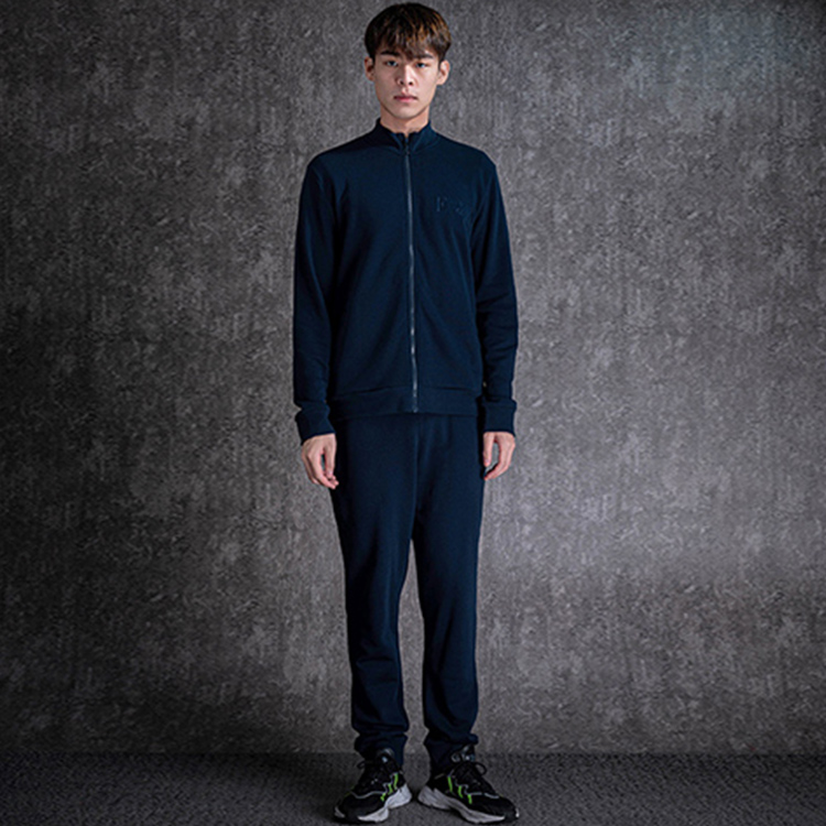 Shop 엠포리오 아르마니 블루 이글 자수 트랙수트 111927-0A571-00135