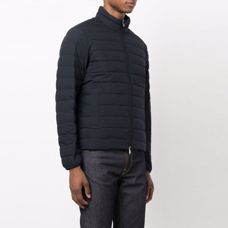 Shop Emporio Armani Jaket Puff Biru Slim Fit dengan Kolar Berdiri. 8N1BQ2-1NLRZ-0920