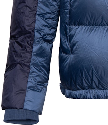 Chaqueta Acolchada con Capucha Emporio Armani Azul/Negro Colorblock. 6H1BL1-1NLSZ-F968 Sizing Chaqueta Acolchada con Capucha Emporio Armani Azul/Negro Colorblock. 6H1BL1-1NLSZ-F968