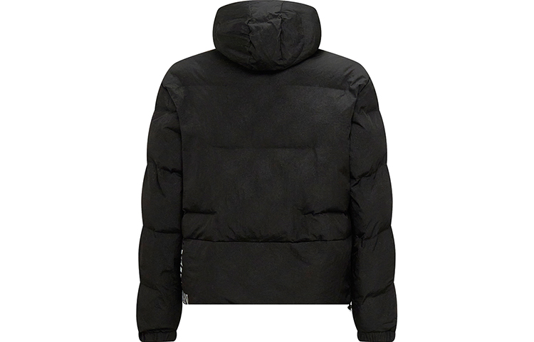 Lookbook EMPORIO ARMANI EA7 Jaket Tebal Hitam Bertudung dengan Cetakan Huruf. 6RPB32-PNEFZ-1200