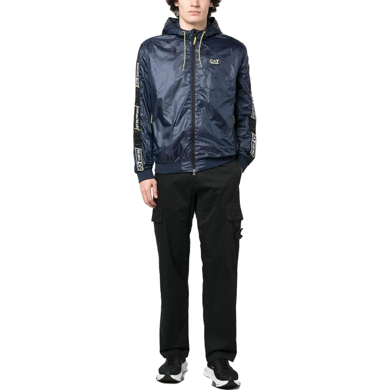 Lookbook エンポリオアルマーニ EA7 ブルーフードロゴプリントコットンジャケット コントラストトリム付き 3RPB05-PN5ZZ-1554