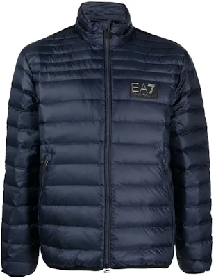 Emporio Armani EA7 Jaket Puffer Biru Navy Logo dengan Resleting Setengah. 6RPB14-PN5ZZ-1554 Buy Emporio Armani EA7 Jaket Puffer Biru Navy Logo dengan Resleting Setengah. 6RPB14-PN5ZZ-1554