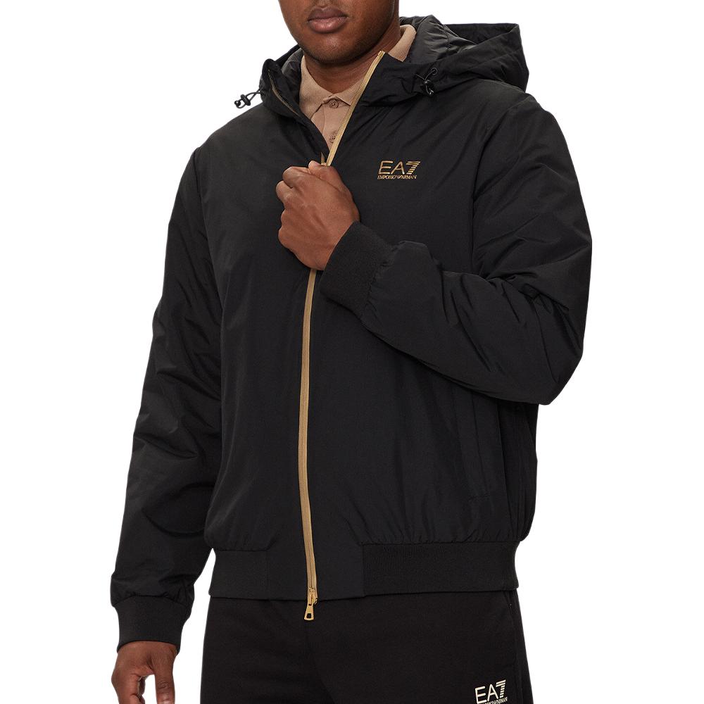 Shop EMPORIO ARMANI EA7 Jaket Hitam Berhud Zip Kapas dengan Cetakan Logo. 8NPB21-PNFZZ-0208