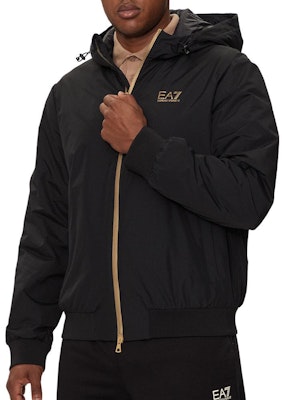 EMPORIO ARMANI EA7 Jaket Hitam Berhud Zip Kapas dengan Cetakan Logo. 8NPB21-PNFZZ-0208 Shop EMPORIO ARMANI EA7 Jaket Hitam Berhud Zip Kapas dengan Cetakan Logo. 8NPB21-PNFZZ-0208