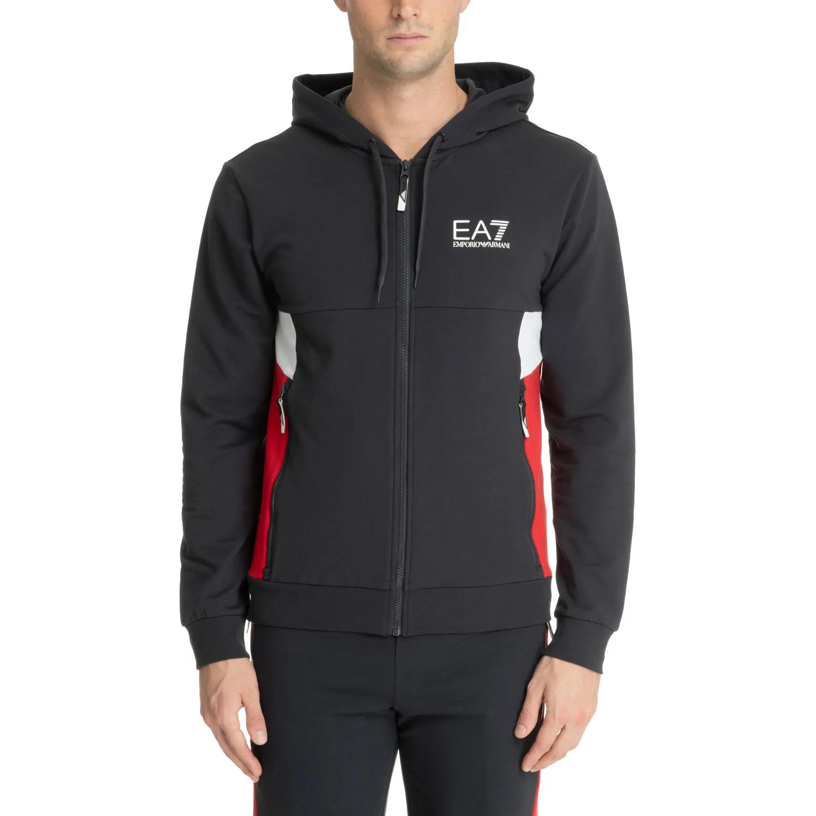 Lookbook Emporio Armani EA7 Jaket Hoodie Resleting Warna Hitam dengan Logo Block 3DPM15-PJLIZ-1578