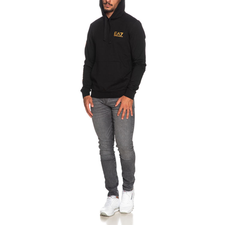 Shop Emporio Armani EA7 黑金標誌印花長袖上衣 6HPM18-PJ05Z-1203