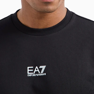 Emporio Armani EA7 黑色标志圆领长袖卫衣 SS24 8NPM30-PJVRZ-1200 Purchase Emporio Armani EA7 黑色标志圆领长袖卫衣 SS24 8NPM30-PJVRZ-1200