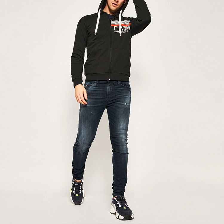 Lookbook Emporio Armani EA7 Hoodie Hitam dengan Resleting dan Logo Print 3HPM54-PJ05Z-1200