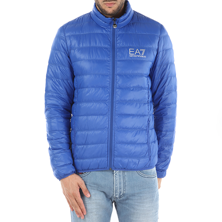Shop EMPORIO ARMANI EA7 蓝色字母印花轻薄羽绒夹克 8NPB01-PN29Z-1598