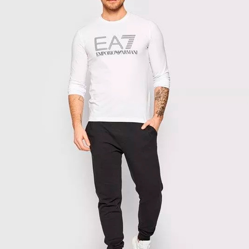 Shop EMPORIO ARMANI EA7 FW21 白色休閒款標誌長袖T恤 3KPT64-PJ03Z-1100
