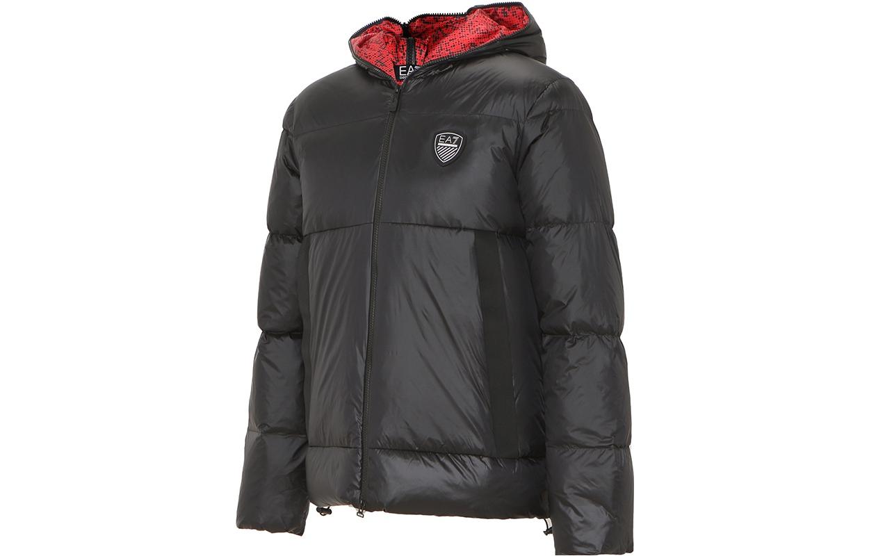 Shop Emporio Armani EA7 FW22 Jaket Puffer Bertudung Hitam dengan Patch Logo. 6LPB15-PN2MZ-1200