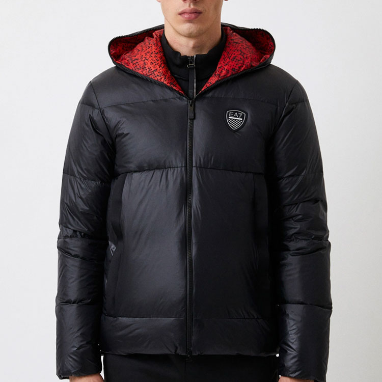Purchase Emporio Armani EA7 FW22 Jaket Puffer Bertudung Hitam dengan Patch Logo. 6LPB15-PN2MZ-1200