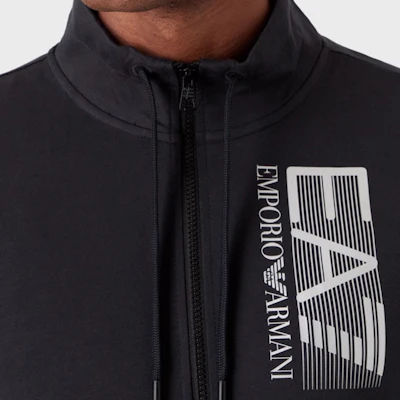 Chándal Negro EMPORIO ARMANI EA7 FW22 con Logo, Cremallera y Joggers. 6LPV57-PJ05Z-0200 Sizing Chándal Negro EMPORIO ARMANI EA7 FW22 con Logo, Cremallera y Joggers. 6LPV57-PJ05Z-0200