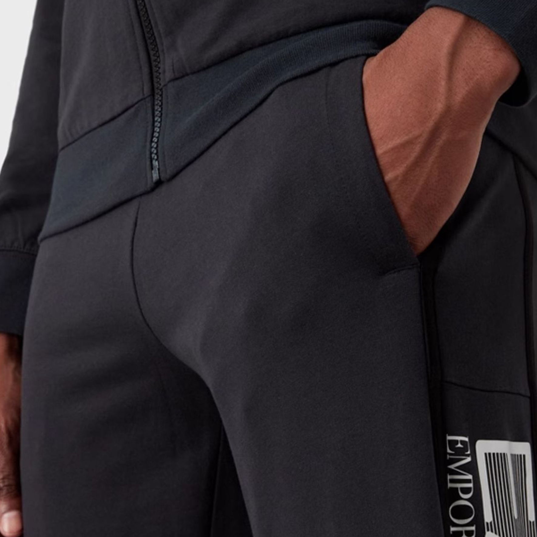 Cheap Chándal Negro EMPORIO ARMANI EA7 FW22 con Logo, Cremallera y Joggers. 6LPV57-PJ05Z-0200