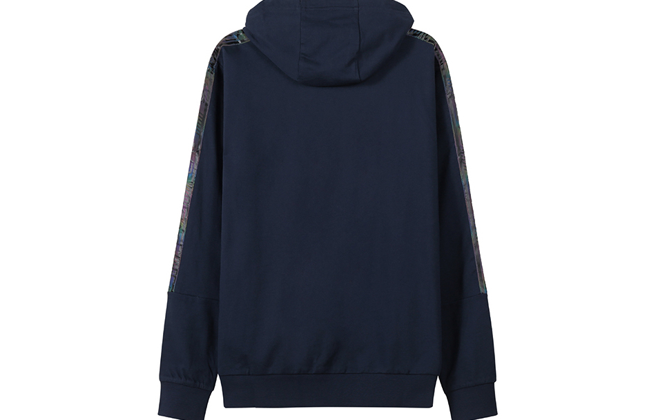 Lookbook Sudadera con Capucha Logo Emporio Armani EA7 FW22 Edición Azul Marino 6LPM44-PJ05Z-1554