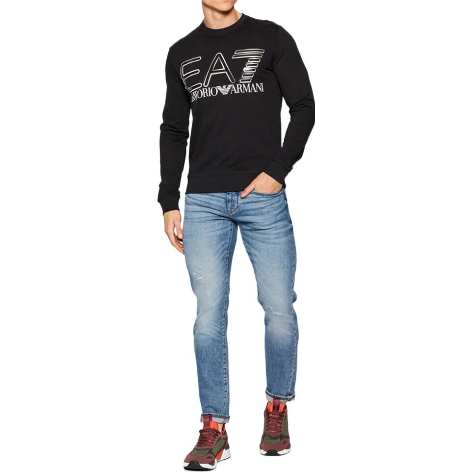 Lookbook Emporio Armani EA7 Logo Print Crewneck Sweatshirt Hitam FW22 3LPM44-PJFGZ-1200