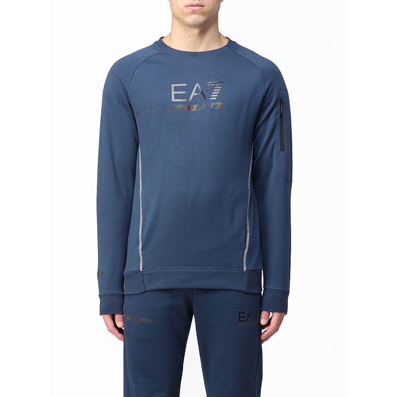 Shop Emporio Armani EA7 男款FW22標誌印花圓領長袖上衣 - 海軍藍 6LPM41-PJANZ-1568