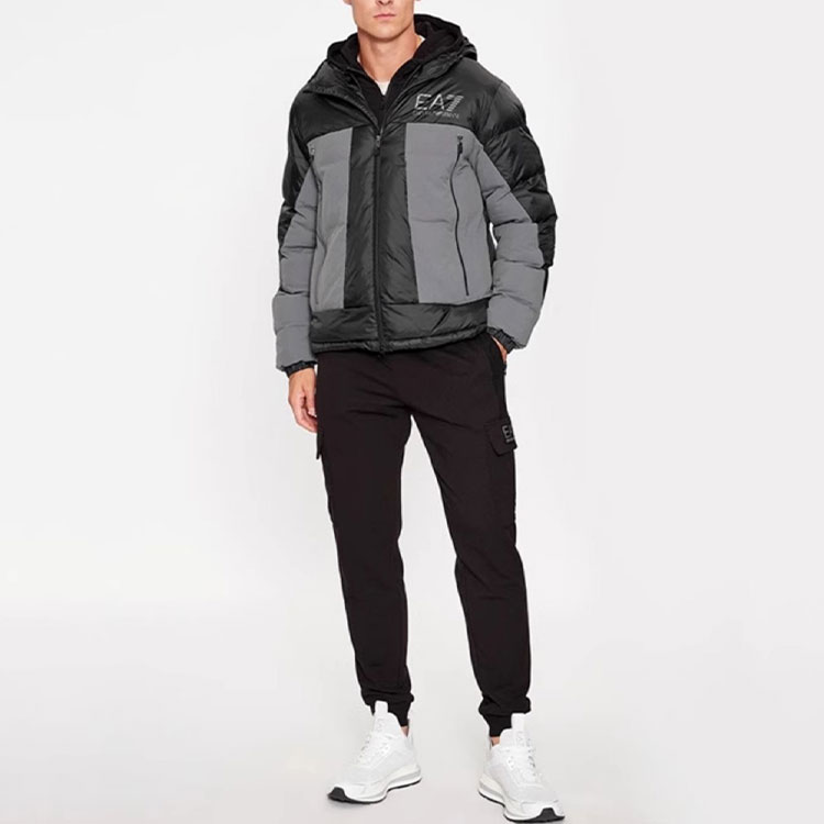 Shop EMPORIO ARMANI EA7 FW23 黑色拼色標誌印花連帽外套. 6RPB53-PNEOZ-1200