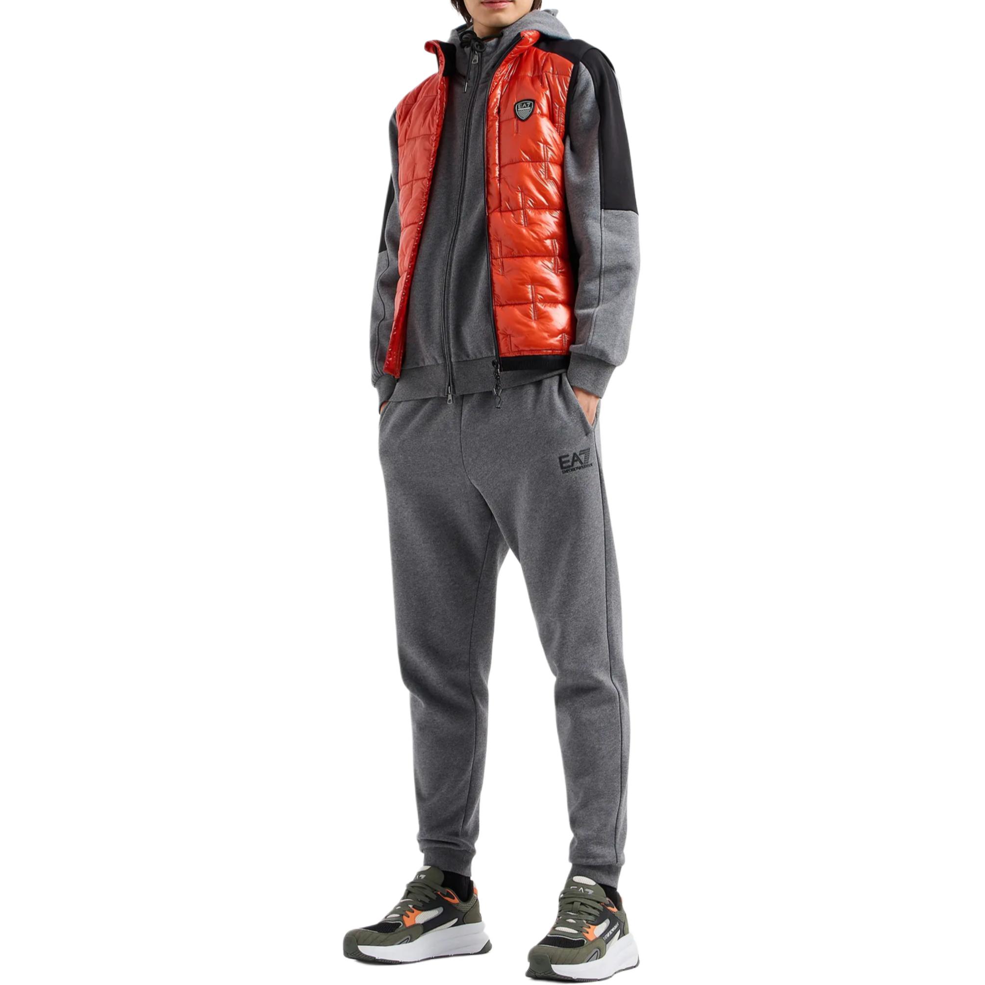 Purchase EMPORIO ARMANI EA7 男士深灰色運動套裝連帽衫與休閒褲組合。 6DPV66-PJVTZ-3925