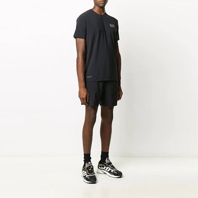 엠포리오 아르마니 EA7 SS21 블랙 로고 캐주얼 스포츠웨어 세트. 8NPV01-P-N2CZ Purchase 엠포리오 아르마니 EA7 SS21 블랙 로고 캐주얼 스포츠웨어 세트. 8NPV01-P-N2CZ