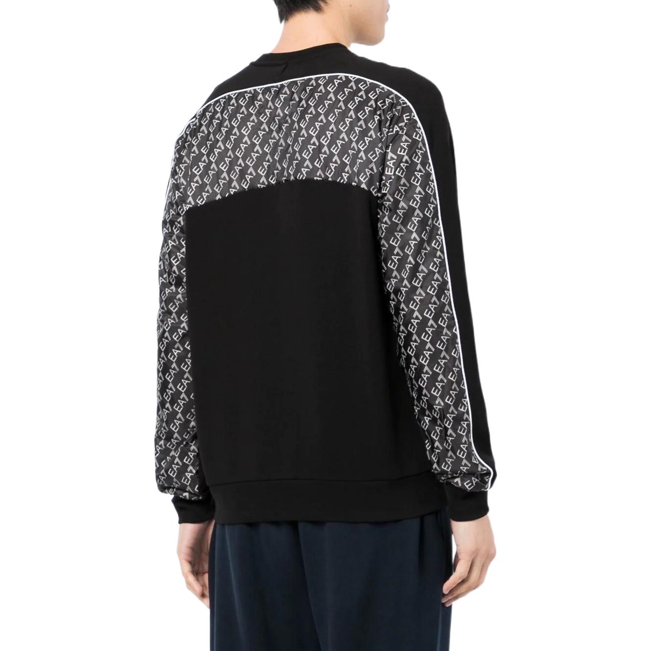 Shop Emporio Armani EA7 SS22 男士黑色标志印花罗纹圆领卫衣 3LPM54-PJEQZ-0200