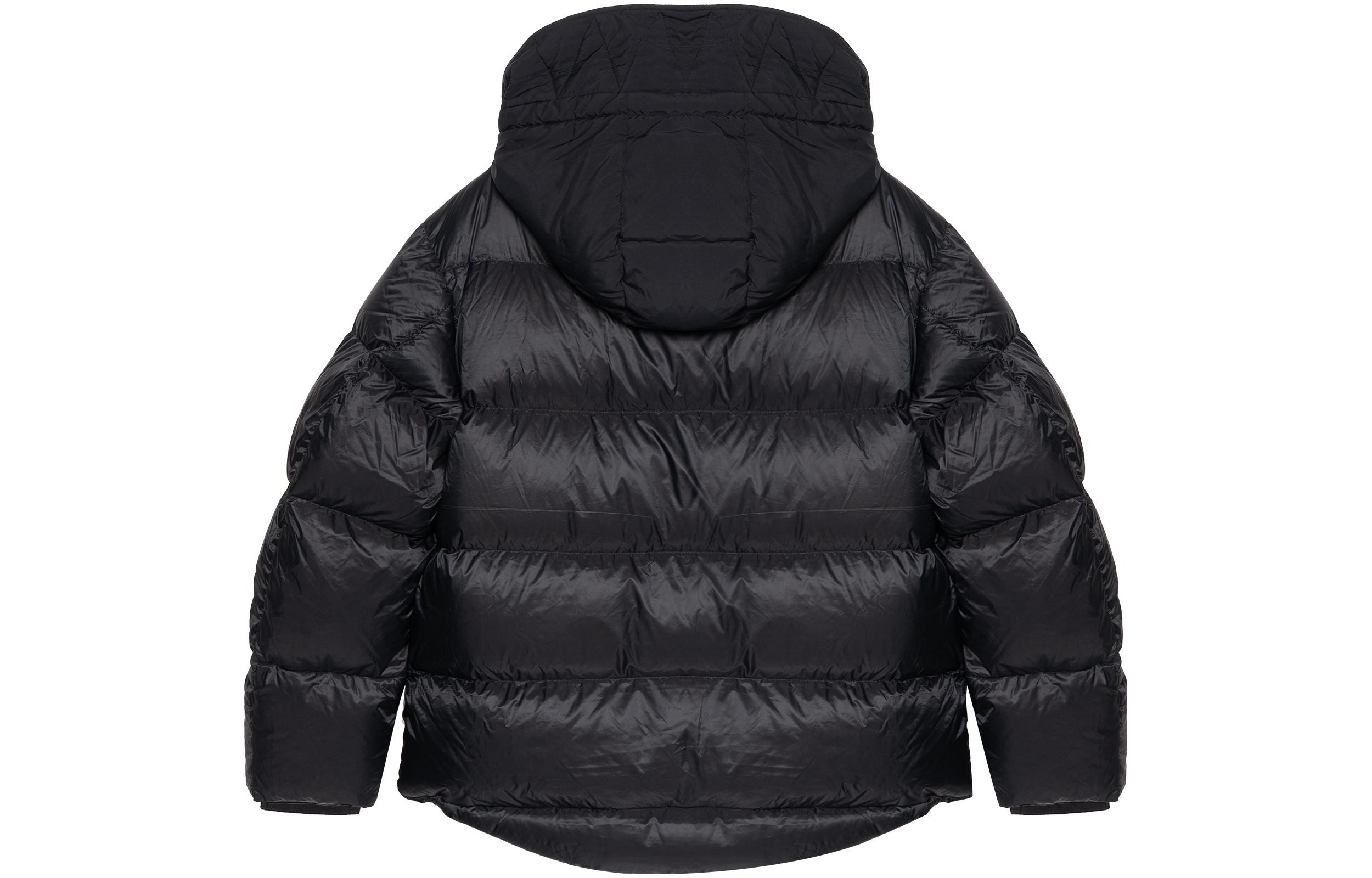 Lookbook エンポリオアルマーニ EA ブラック ロゴプリント付きフード付き冬用ダウンジャケット 6K1BA5-1NQGZ-0999